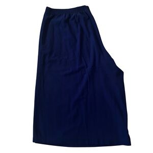 Elegant Navy Blue Capri Pants.wp1919